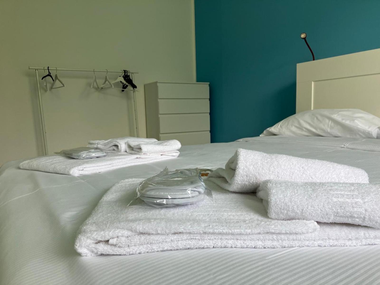 Happy Guest Apartments - Lake View And Pool ริวา ดิ ซอลโต ภายนอก รูปภาพ